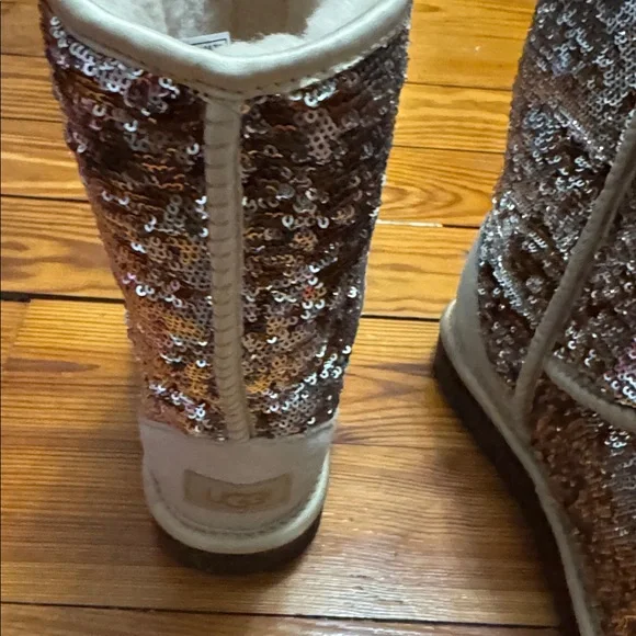 UGG Sparkling Sequin Winter Boots - Black and Silver - Picture 3 of 4